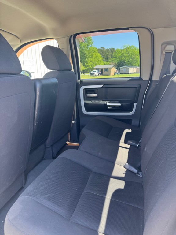 2008 Mitsubishi Raider Image 4