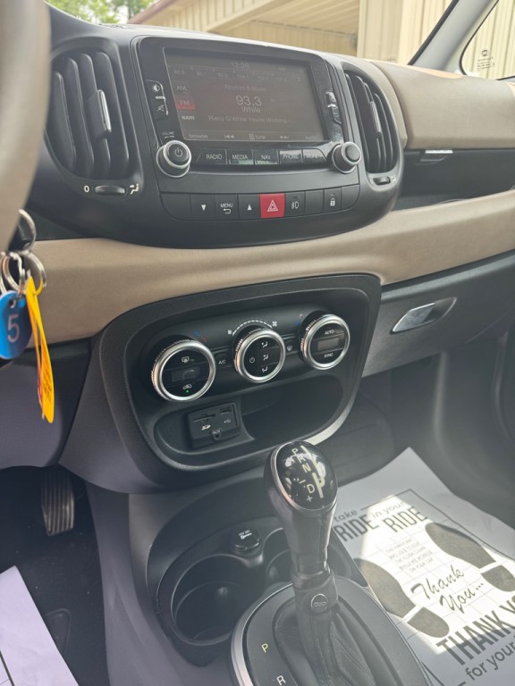 2014 FIAT 500L Image 4