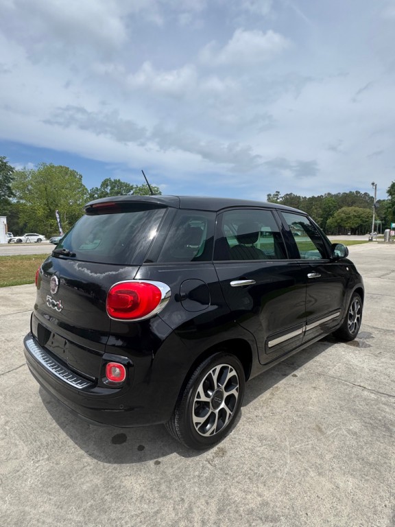 2014 FIAT 500L Image 9