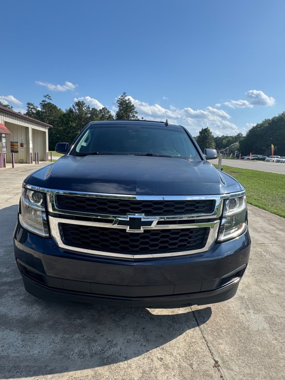 2017 Chevrolet Tahoe Image 2