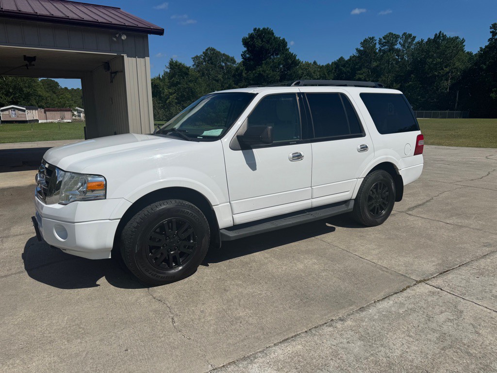2012 Ford Expedition Image 2