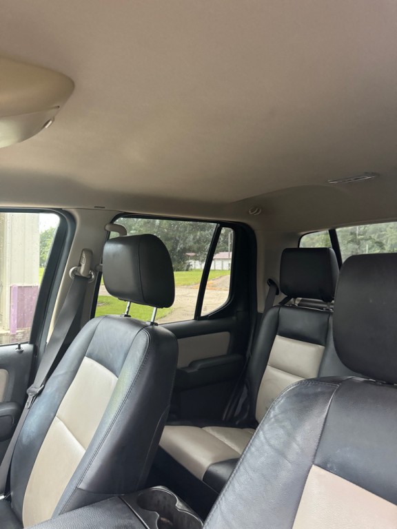 2008 Ford Explorer Image 4