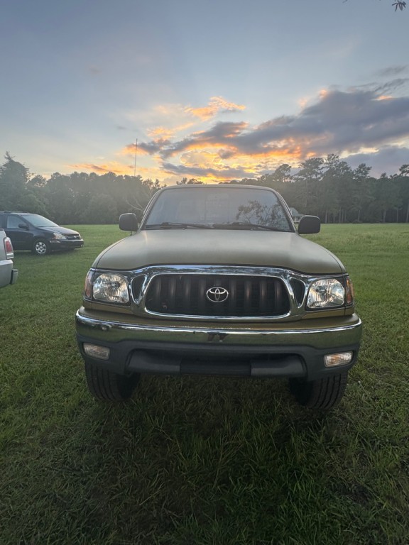2002 Toyota Tacoma Image 2