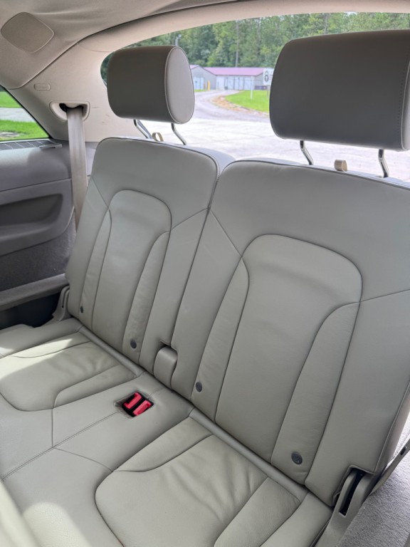 2011 Audi Q7 Image 8