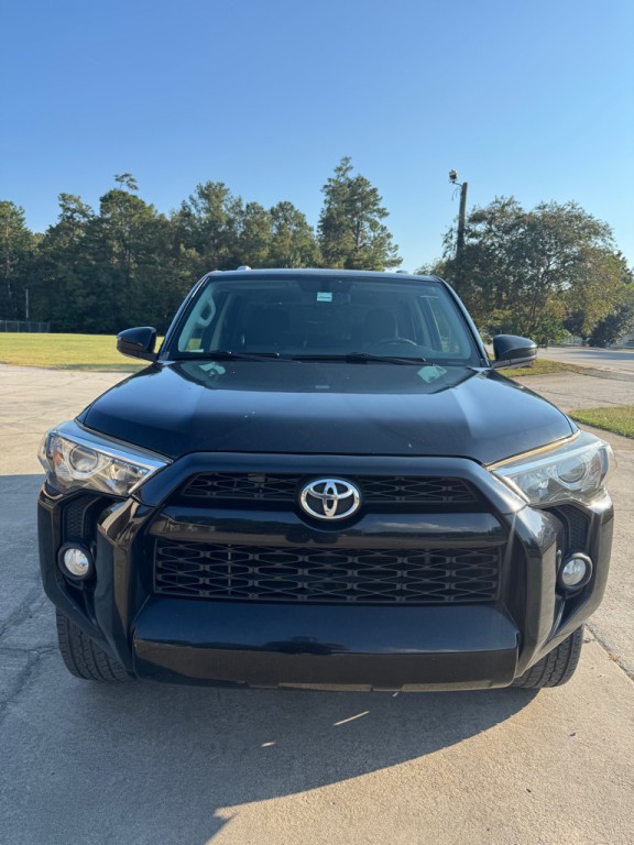 2016 Toyota 4Runner Image 2
