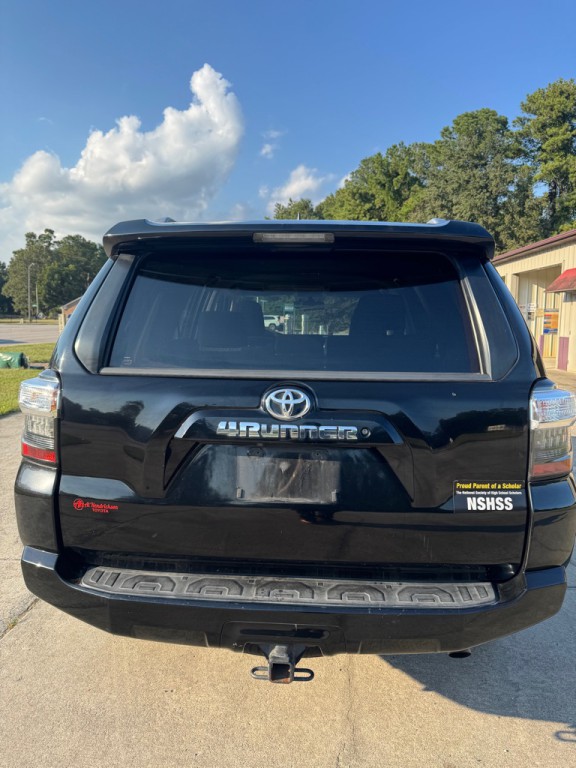 2016 Toyota 4Runner Image 10