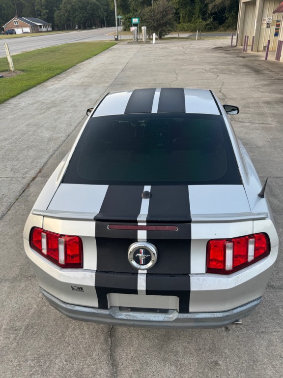 2010 Ford Mustang Image 11