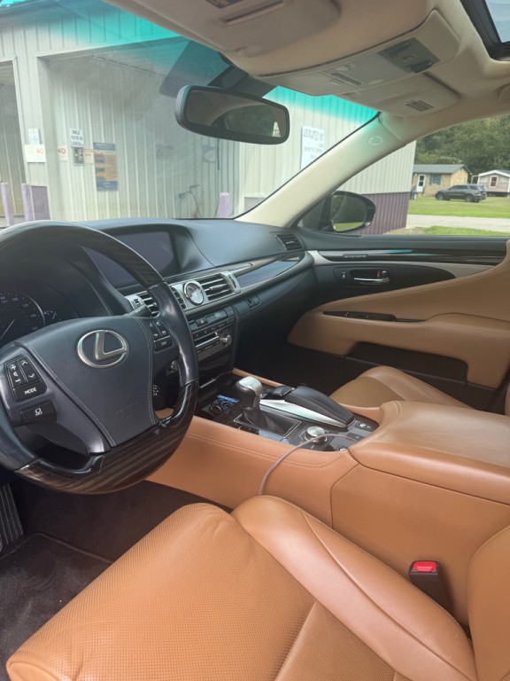 2014 Lexus LS 460 Image 4