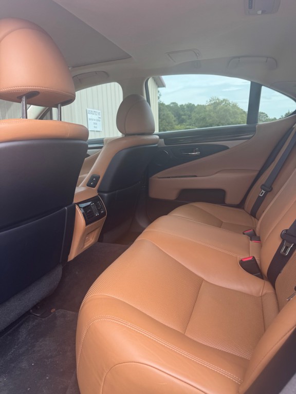 2014 Lexus LS 460 Image 7