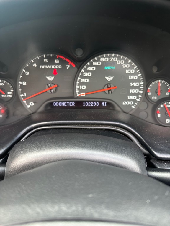 2001 Chevrolet Corvette Image 2