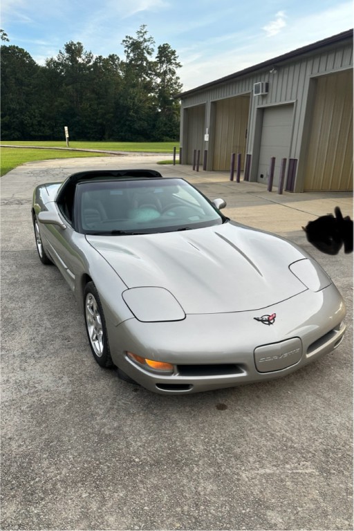 2001 Chevrolet Corvette Image 10