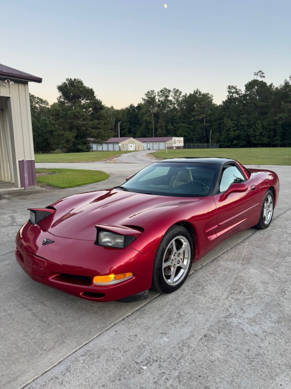 2004 Chevrolet Corvette Image 2