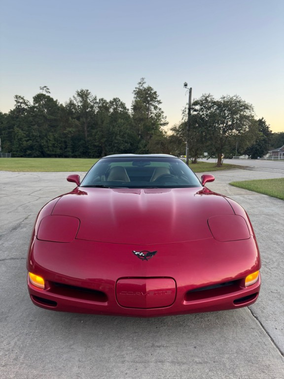 2004 Chevrolet Corvette Image 3