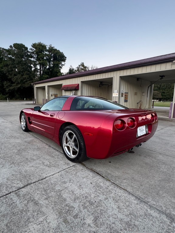 2004 Chevrolet Corvette Image 8