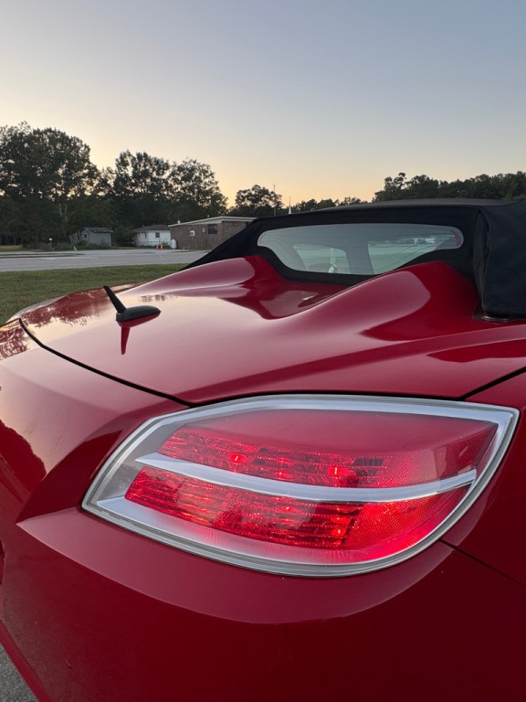 2009 Saturn Sky Image 11