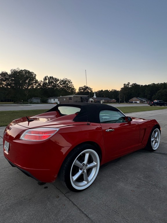 2009 Saturn Sky Image 12