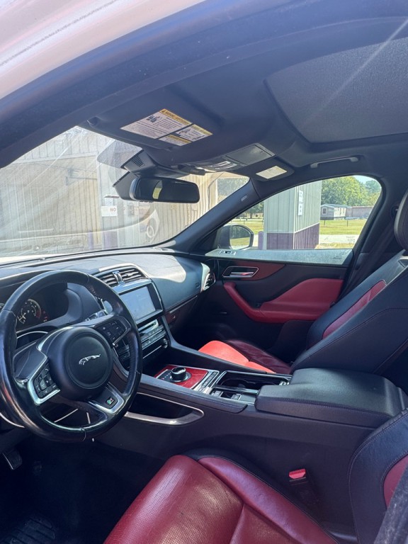 2018 Jaguar F-PACE Image 6