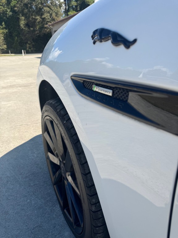 2018 Jaguar F-PACE Image 13