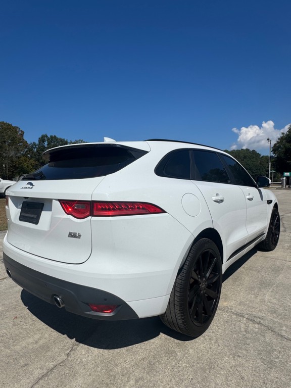 2018 Jaguar F-PACE Image 14