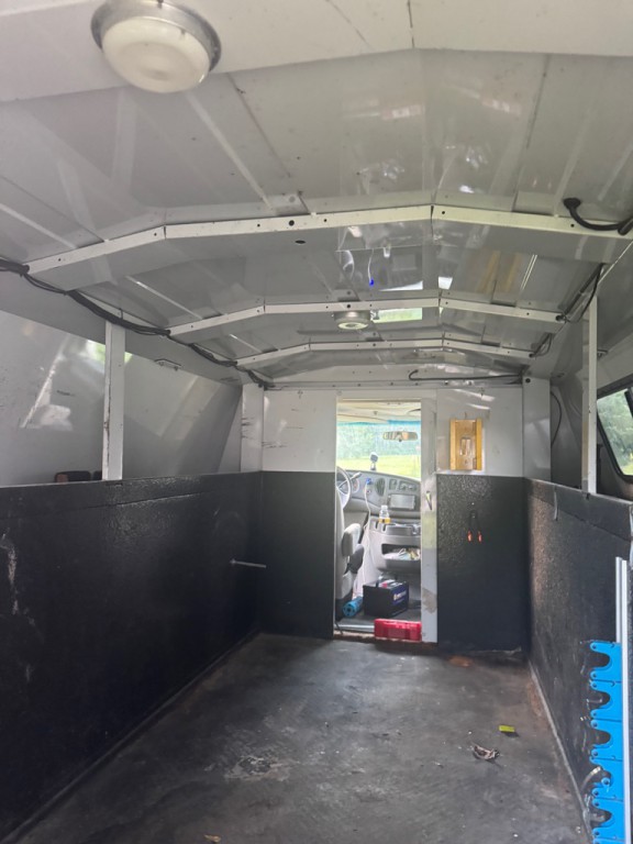 2006 Ford Econoline Image 10