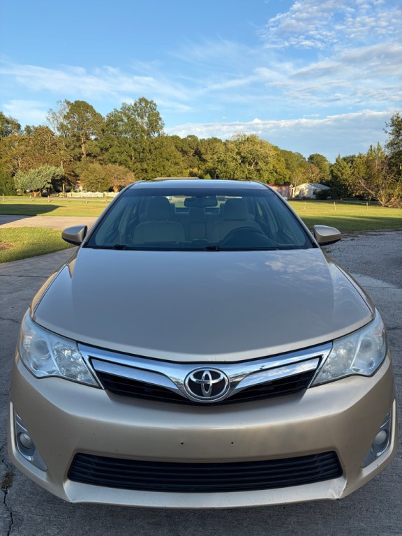 2012 Toyota Camry Image 2