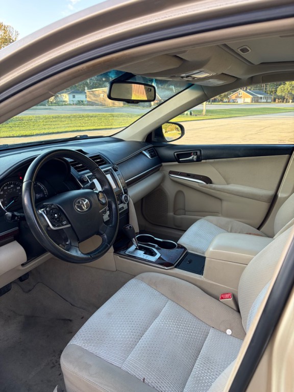 2012 Toyota Camry Image 3