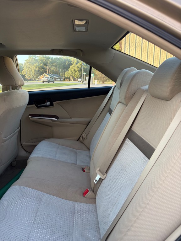2012 Toyota Camry Image 4