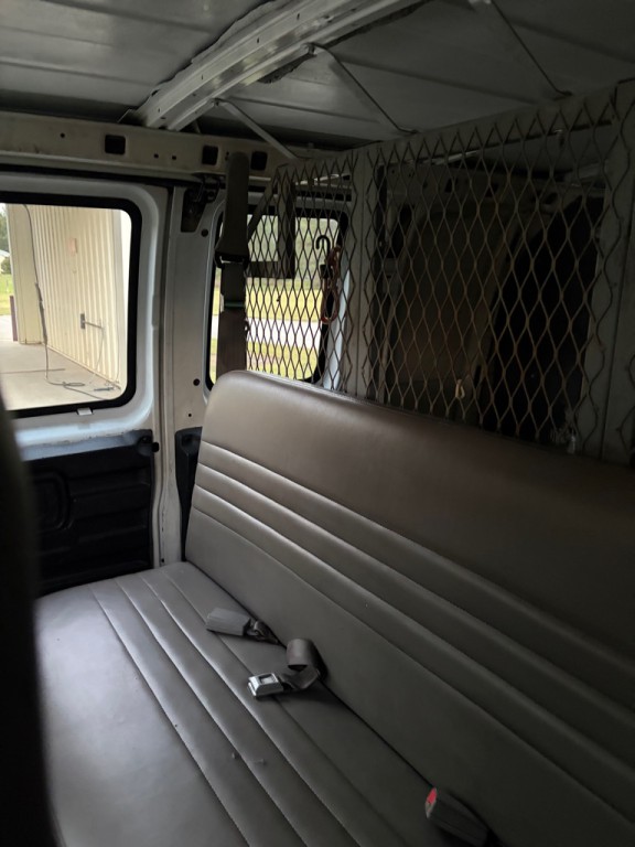 2006 Chevrolet Express Image 4