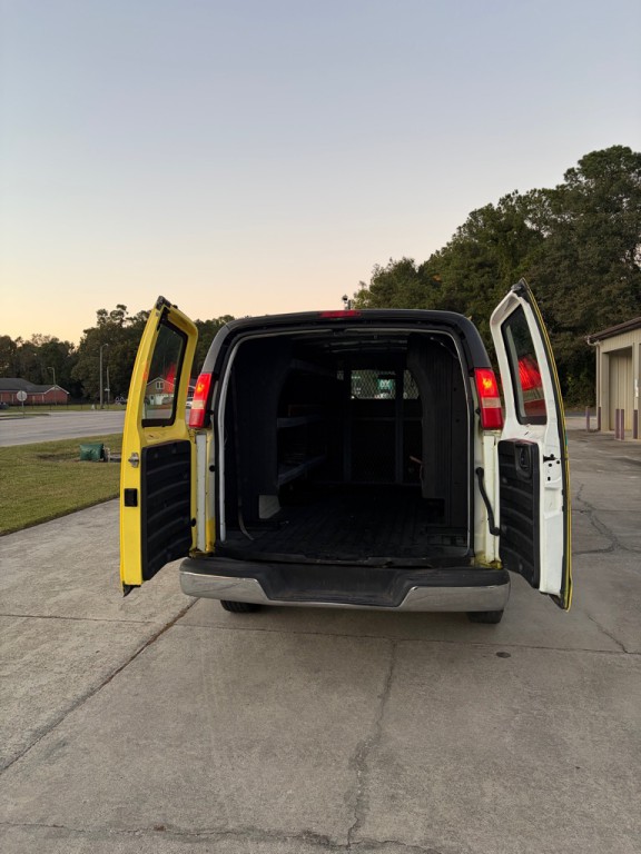 2006 Chevrolet Express Image 6
