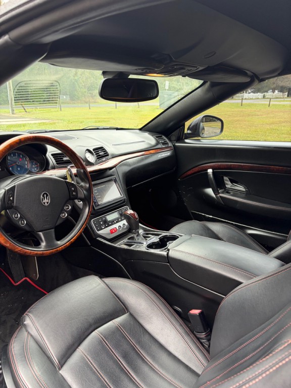 2011 Maserati GranTurismo Image 4