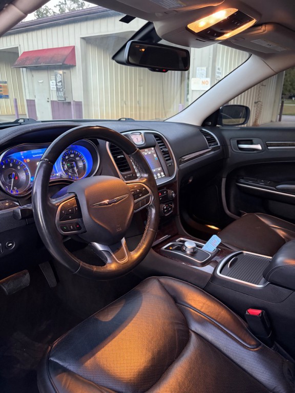 2020 Chrysler 300 Image 5