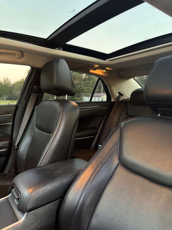 2020 Chrysler 300 Image 6