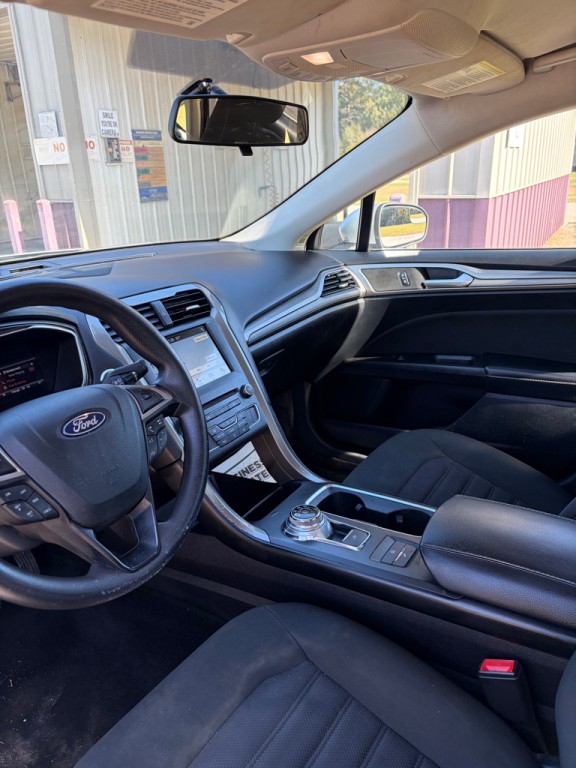 2018 Ford Fusion Image 3