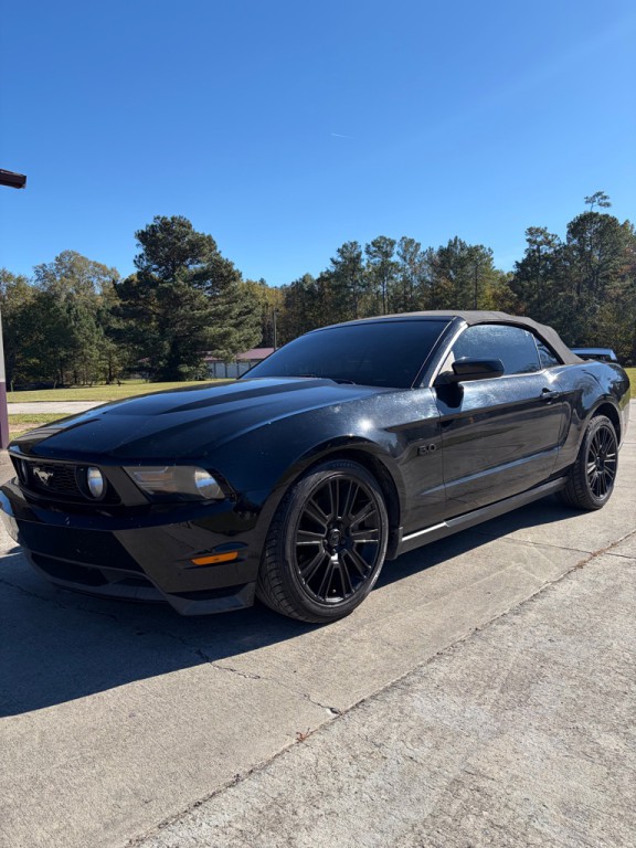 2011 Ford Mustang Image 1