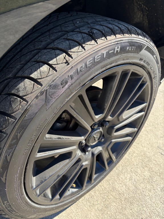 2011 Ford Mustang Image 2