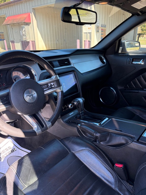 2011 Ford Mustang Image 3