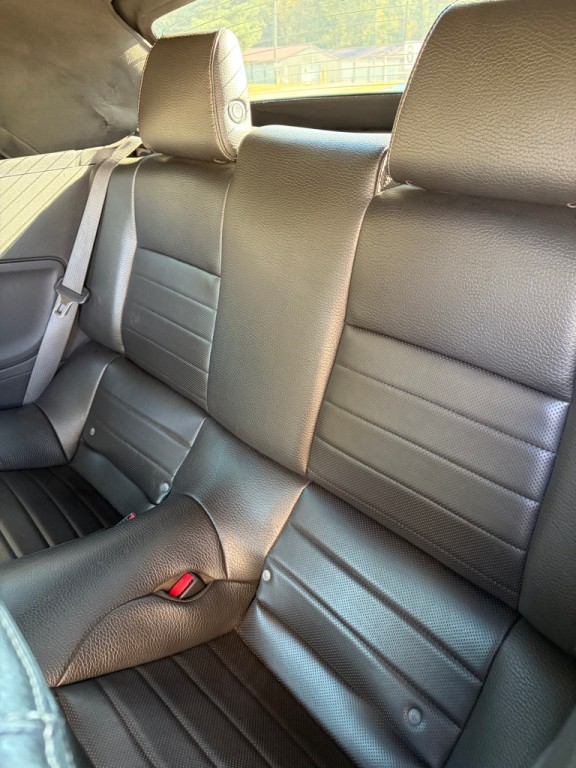 2011 Ford Mustang Image 6