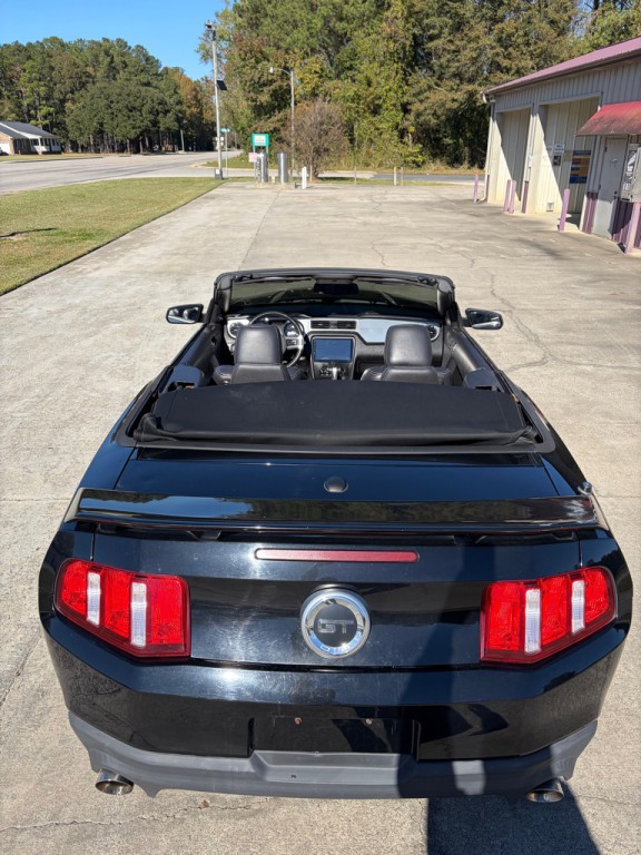 2011 Ford Mustang Image 8