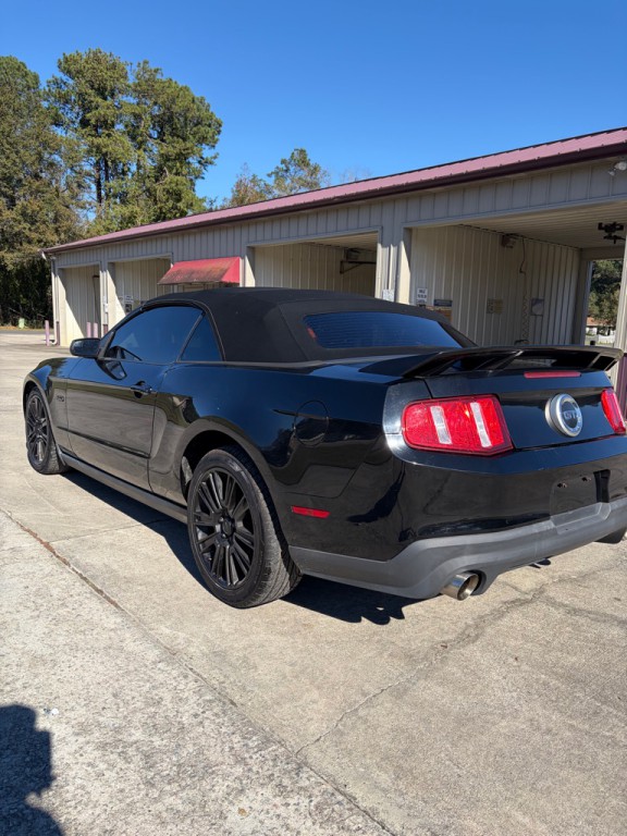 2011 Ford Mustang Image 10