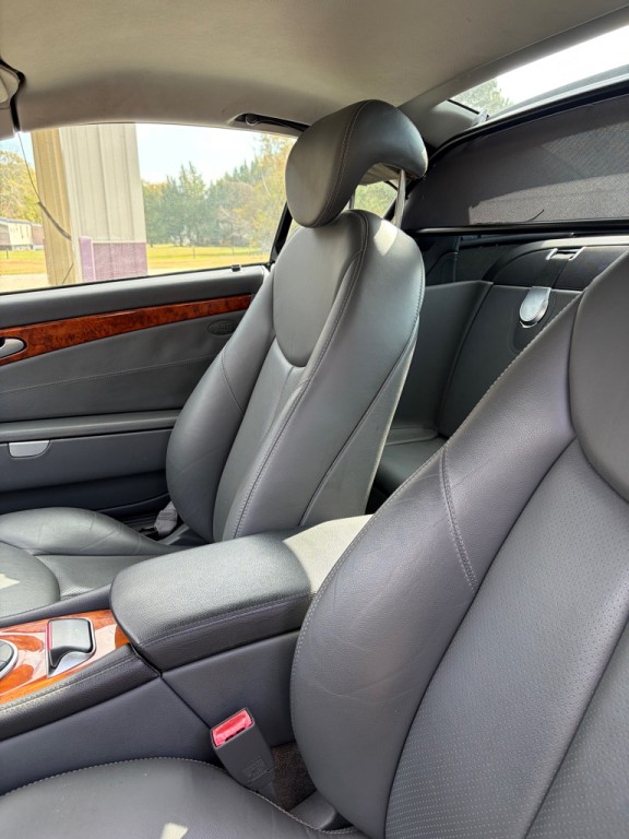 2004 Mercedes-Benz SL-Class Image 6