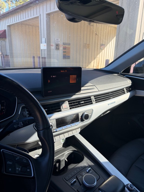 2017 Audi A4 Image 5