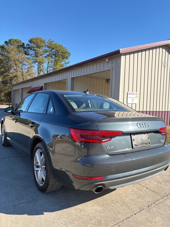 2017 Audi A4 Image 9