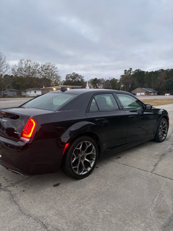 2018 Chrysler 300 Image 10