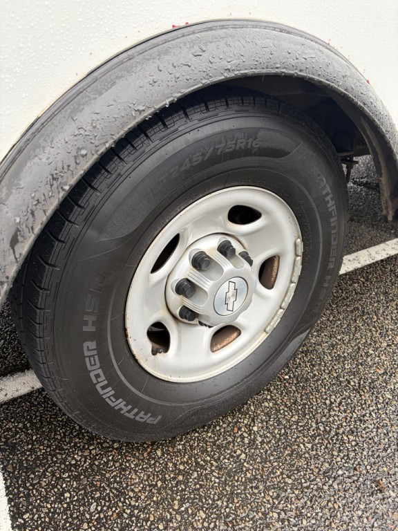 2018 Chevrolet Express Image 6