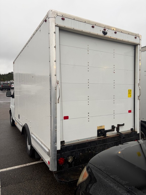 2018 Chevrolet Express Image 8