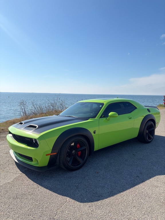 2023 Dodge Challenger Image 1