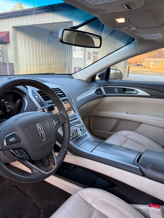 2018 Lincoln MKZ Image 3