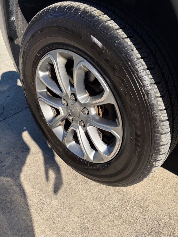 2016 Jeep Grand Cherokee Image 3