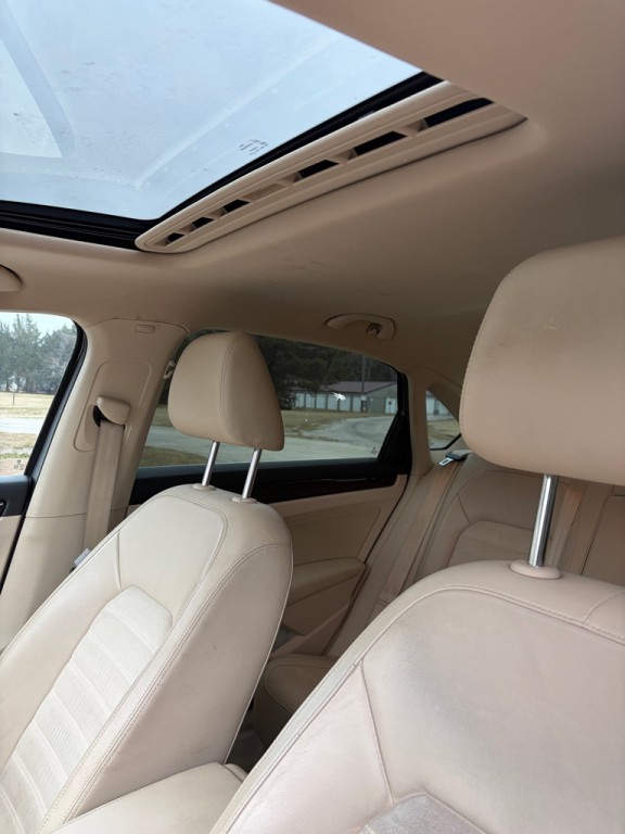 2014 Volkswagen Passat Image 5