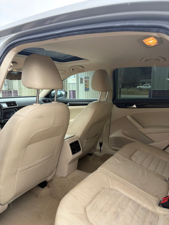 2014 Volkswagen Passat Image 6
